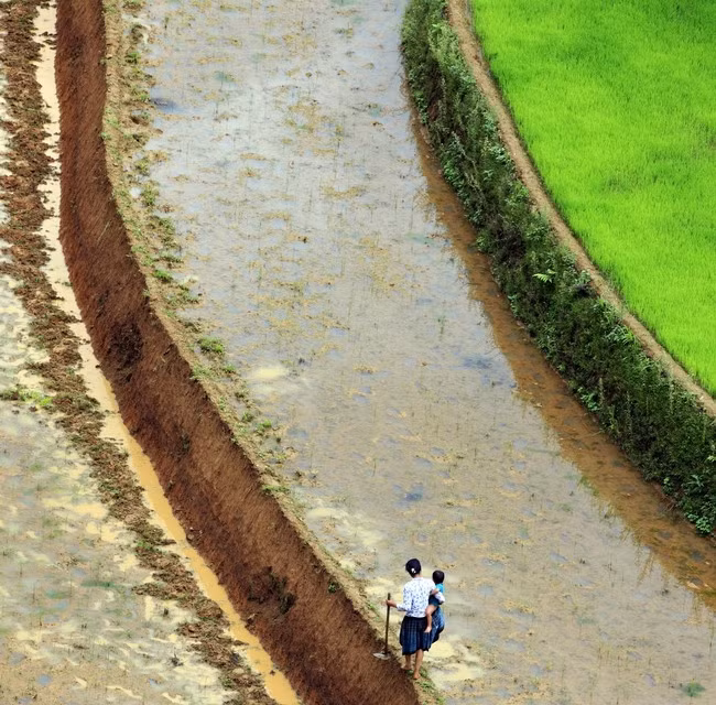 Una mujer y su hija en La Phan Tan (Fuente: VNA)