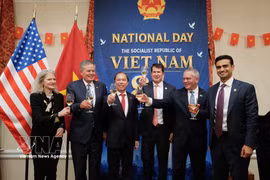 Delegados celebran el 81.º Día Nacional de Vietnam (2 de septiembre de 1945 – 2026) en Washington D. C. (Estados Unidos), durante una ceremonia celebrada el 16 de septiembre. (Foto: VNA)