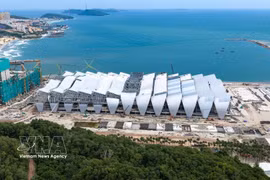Construcción del Centro de Convenciones para la Semana de Líderes Económicos de APEC 2027. (Foto: VNA)