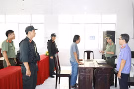 La Agencia de Investigación de Seguridad del Departamento de Seguridad Pública de la ciudad de Can Tho ordena la detención provisional de Nguyen Ngoc Thao. (Foto: Departamento de Seguridad Pública de Can Tho)