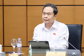 El presidente de la Asamblea Nacional de Vietnam, Tran Thanh Man, interviene en la sesión. (Foto: quochoi.vn)