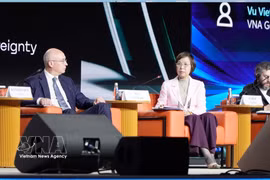 La directora general de la VNA, Vu Viet Trang, interviene en la cita. (Foto: VNA)
