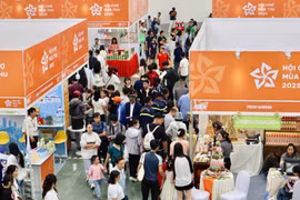 Visitantes en la Feria de Otoño 2025 (Foto: VNA)