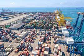 Una vista del puerto de Laem Chabang en la provincia de Chonburi. Es uno de los puertos internacionales de contenedores más importantes de Tailandia (Foto: Xinhua)