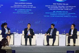 Expertos intercambian en una sesión del Foro Económico de Otoño 2026. (Foto: VNA)