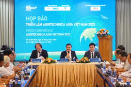 Ruesa de prensa para anunciar la organización de la exposición Agritechnica Asia Vietnam 2025 (Foto: laodong.vn)