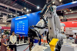 La Exposición – Foro de Industrias Auxiliares 2025 en Ciudad Ho Chi Minh albergó más de 200 stands de empresas nacionales y de inversión extranjera directa. (Foto: VNA)