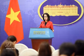 La portavoz del Ministerio de Relaciones Exteriores de Vietnam, Pham Thu Hang, en la rueda de prensa. (Foto: VNA)