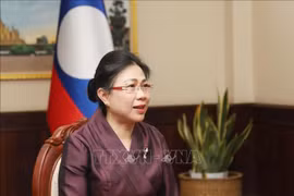 La viceministra de Asuntos Exteriores de Laos, Phongsamuth Anlavan, en la entrevista concedida a la prensa vietnamita (Foto: VNA)