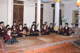 Provincia de Ninh Binh preserva y revitaliza el canto Xam tradicional