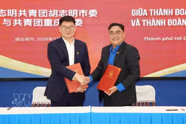 Firma del memorando de entendimiento entre las organizaciones juveniles de Ciudad Ho Chi Minh y de Chongqing (China) (Foto: VNA)