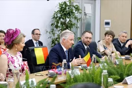 El Rey Felipe de Bélgica se reúne con las autoridades de Quang Ninh (Foto: VNA)