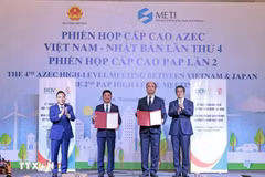El Banco de Inversión y Desarrollo de Vietnam (BIDV) y el Banco Japonés de Cooperación Internacional (JBIC) intercambiaron las actas de cooperación. (Foto: VNA)