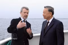 El secretario general del Partido Comunista y presidente de Vietnam, To Lam, y el rey de Dinamarca, Federico X (Fuente: VNA)