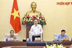 Comité Permanente de Asamblea Nacional de Vietnam celebra su 47 reunión