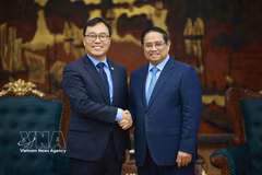 El primer ministro de Vietnam, Pham Minh Chinh, recibe al embajador de Corea del Sur, Choi Young Sam (Fuente: VNA)