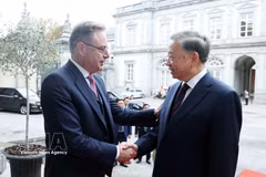 El secretario general del Partido Comunista de Vietnam y presidente de la República, To Lam, y el primer ministro belga, Bart De Wever (Fuente: VNA)