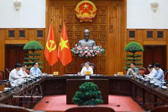 El primer ministro de Vietnam, Le Minh Hung, preside la reunión (Fuente: VNA)
