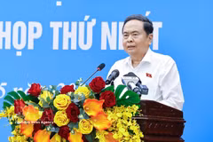 El presidente de la Asamblea Nacional de Vietnam, Tran Thanh Man, habla en la cita (Fuente: VNA)