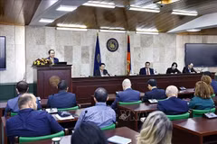 El presidente de la Asamblea Nacional, Tran Thanh Man, pronuncia un discurso en la Universidad Estatal de Ereván el 4 de abril. (Foto: VNA)