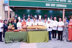 La actividad presenta 30 platos elaborados con ingredientes y productos derivados de la planta del té de Thai Nguyen (Fuente: VNA)