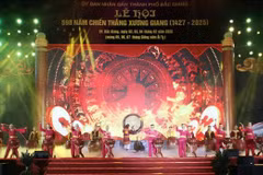 Una parte del Festival para conmemorar el 598 aniversario de la Victoria de Xuong Giang (Fuente: VNA)