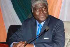 Robert Beugre Mambe fue reeligido como Jefe del Gobierno de Costa de Marfil (Fuente: qiraatafrican.com)