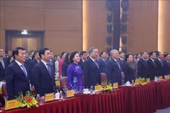 El secretario general del PCV To Lam, asiste a la ceremonia por el 80º aniversario de la fundación del Ministerio del Interior (Fuente: VNA)