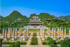 Zona turística de Tam Chuc: un reconocido destino espiritual en Ha Nam. (Foto: VNA)