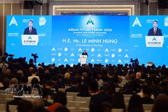 El primer ministro Le Minh Hung interviene en la sesión inaugural del Tercer Foro del Futuro de la ASEAN. Foto: VNA.