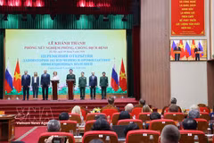 El secretario general del Partido Comunista y presidente de Vietnam, To Lam, y el presidente ruso, Vladimir Putin, asistieron hoy a una ceremonia de inauguración del nuevo laboratorio de prevención y control de enfermedades infecciosas (Fuente: VNA)