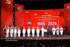 La Fuerza de Seguridad Exterior de Vietnam recibe la Orden Ho Chi Minh (Fuente: VNA)