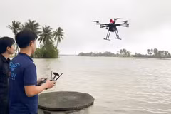 Operadores de drones protagonizan rescates extremos durante inundaciones en Vietnam