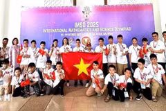 El equipo de Vietnam obtiene numerosas medallas en la 22.ª Olimpiada Internacional de Matemáticas y Ciencias (Fuente: VNA)