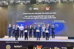 La ceremonia de inauguración de tres nuevas redes estratégicas de innovación tecnológica y expertos —Cuántica (VNQuantum), Ciberseguridad (ViSecurity) y Aeroespacial y Vehículos Aéreos No Tripulados (UAV Vietnam)— tuvo lugar el 25 de agosto de 2025. (Foto: Vietnam+)
