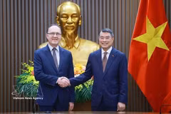 El primer ministro Le Minh Hung recibió en mayo al embajador de Rusia en Vietnam, Gennady Bezdetko (Fuente: VNA)