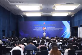 El viceministro de Relaciones Exteriores Nguyen Manh Cuong habla en la cita (Fuente: VNA)