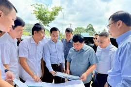 El viceprimer ministro Nguyen Chi Dung se reúne con las autoridades de la provincia de Kien Giang para avanzar en los preparativos de la Semana de Líderes Económicos de la APEC 2027 (Fuente: VNA)