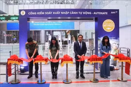 En la ceremonia de entrega del sistema Autogate en el Aeropuerto Internacional de Da Nang. (Foto: VNA)