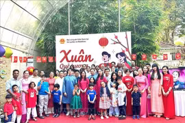 La Embajada de Vietnam en Sri Lanka organizó una reunión para la comunidad connacional, titulada “Xuan Que Huong” (Primavera de la Patria), con motivo del Año Nuevo Lunar (Tet) 2025 (Fuente: VNA)
