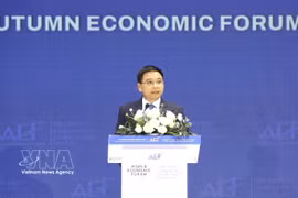 El viceprimer ministro Nguyen Van Thang habla en el Foro Económico de Otoño 2026 (Fuente: VNA)