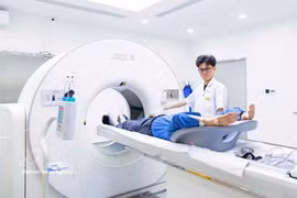 El sistema de imágenes UCT 960 con tecnología de IA se ha implementado en el Hospital General Internacional de Hai Phong. Foto: VNA