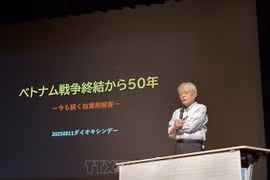 El periodista japonés Nakamura Goro habla en el evento (Fuente: VNA)