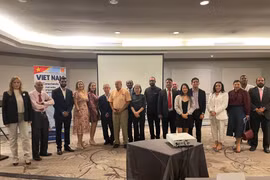 Delegados que asisten a la conferencia "Vietnam - Panamá: Potencial de Exportación y Oportunidades de Cooperación Empresarial" en Ciudad de Panamá. (Fotografía cortesía de la Oficina Comercial de Vietnam en México y Panamá)