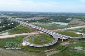 Una parte del proyecto de construcción de la autopista Cao Lanh - An Huu. (Foto: VNA)