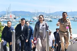 La primera ministra tailandesa, Paetongtarn Shinawatra, reveló el plan para transformar Phuket en un centro turístico de primera categoría (Fuente: Casa del Gobierno tailandés)