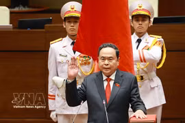 El presidente de la Asamblea Nacional, Tran Thanh Man, presta juramento. Foto: VNA.