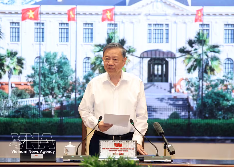 El secretario general del Partido Comunista de Vietnam y presidente del país, To Lam, habla en la cita (Fuente: VNA)