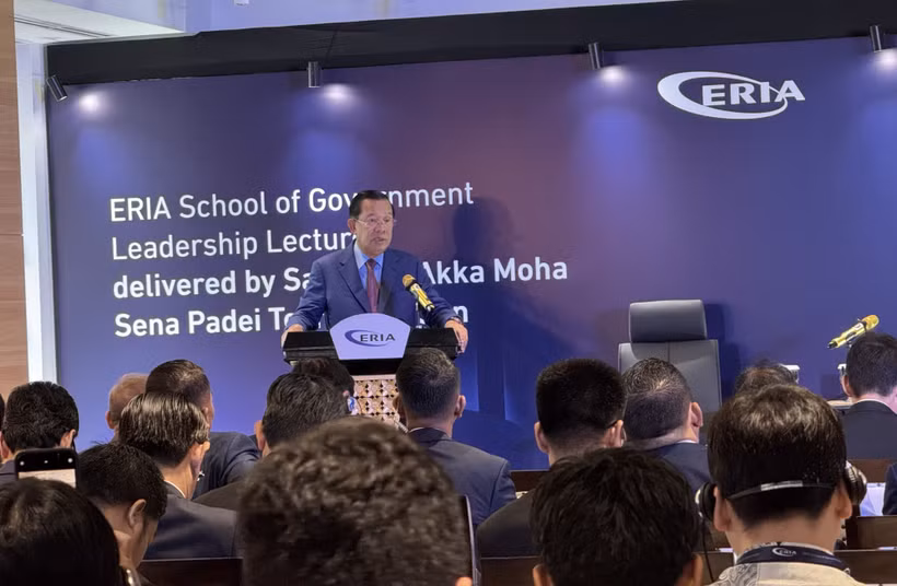 El presidente del Partido Popular de Camboya y titular del Senado, Samdech Techo Hun Sen, habla en el evento (Fuente: VNA)