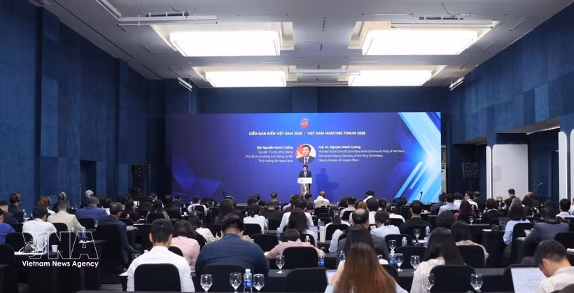 El viceministro de Relaciones Exteriores Nguyen Manh Cuong habla en la cita (Fuente: VNA)